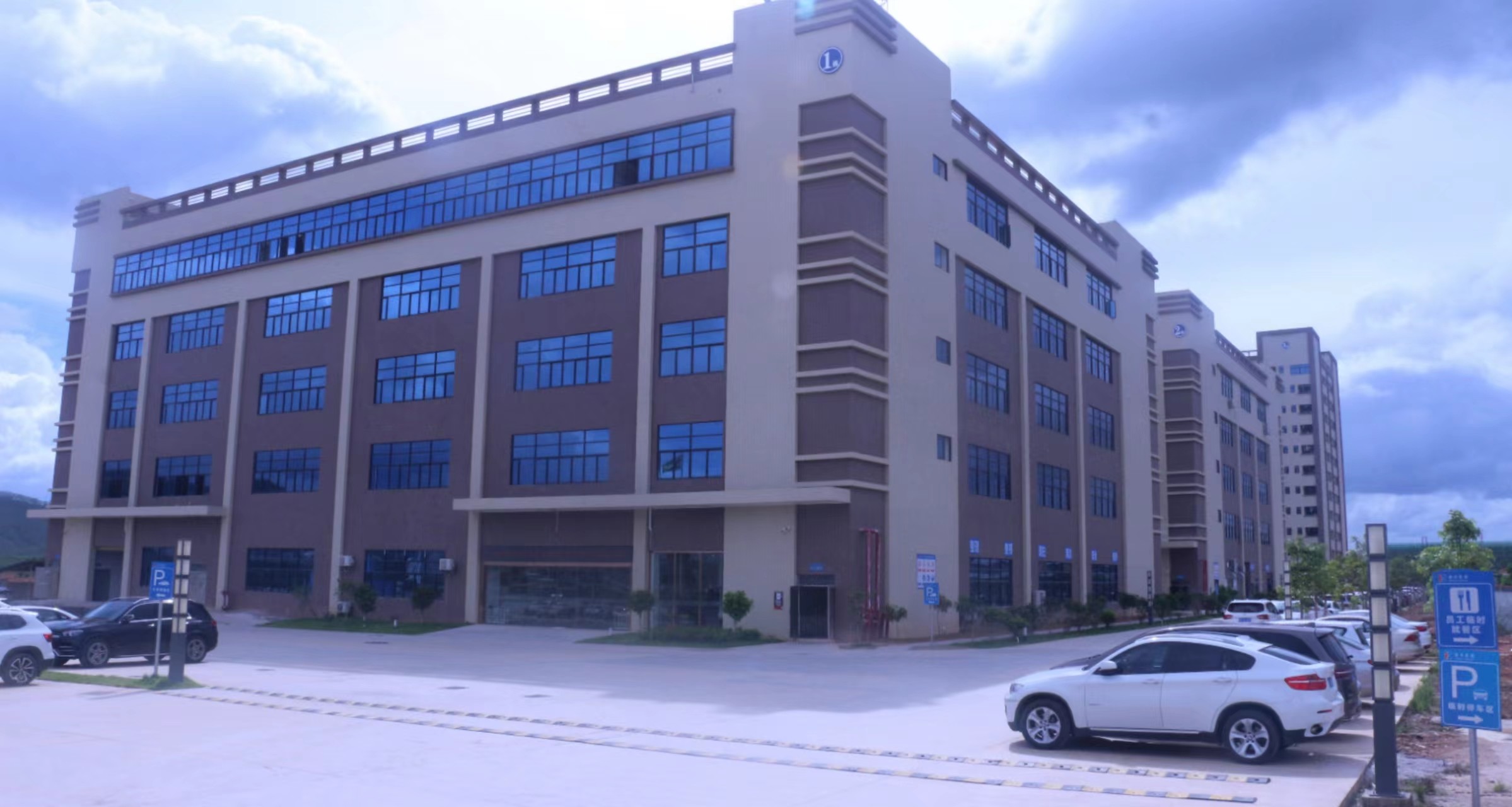 Shenzhen Xindonghui Technology Co., Ltd linea di produzione in fabbrica