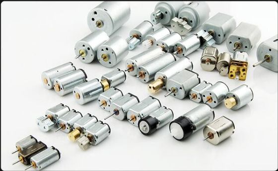 10W - 100W DC Motore di ingranaggi planetari 12V / 24V con lunghezza di albero personalizzata